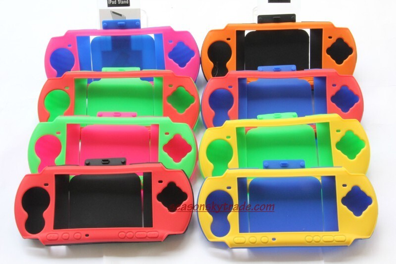 PSP2000 double silicon case 1_a.jpg